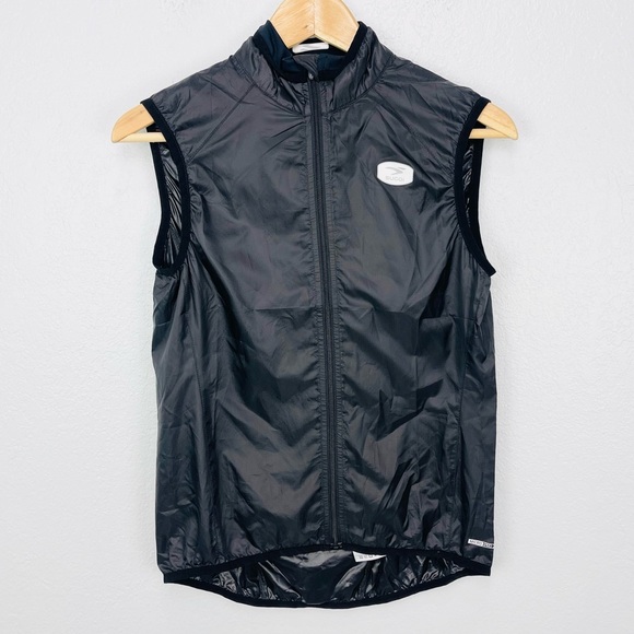 New Sugoi Black Light Weight Packable Windbreaker Athletic Cycling Outdoor Vest - Picture 1 of 9
